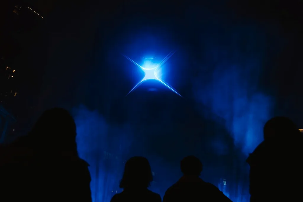 Samsung Lights Up London with Stunning Holograms Ahead of Galaxy Unpacked 2025