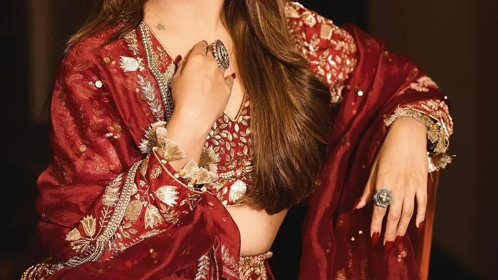 Sonakshi Sinha Height in Feet, Weight, Measurements, and Bio in 2025