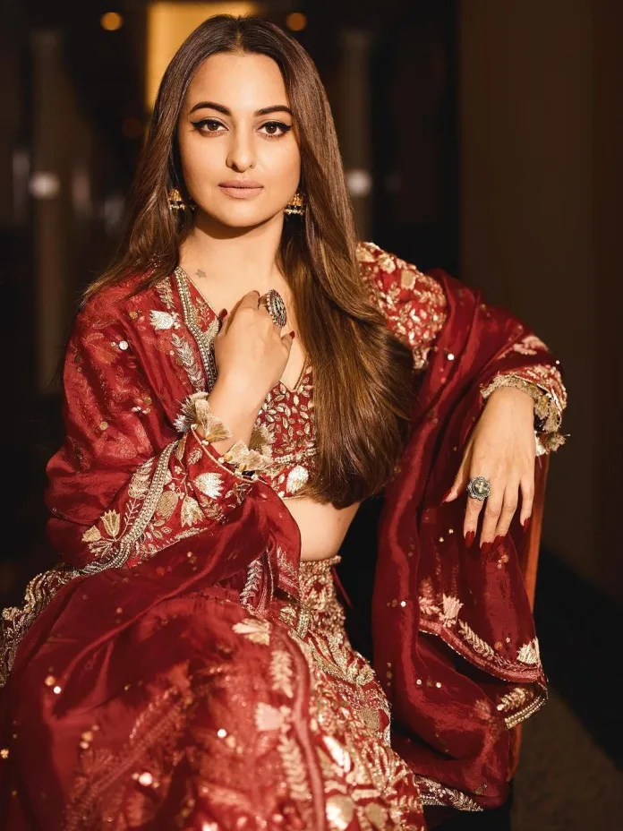 Sonakshi Sinha Sonakshi Sinha Height in Feet, Weight, Measurements, and Bio in 2025