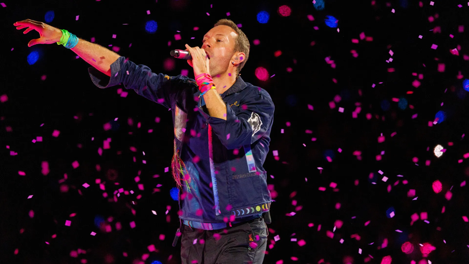 Coldplay Concert Updates: Chris Martin Wins Hearts in Mumbai with Thoughtful Gestures
