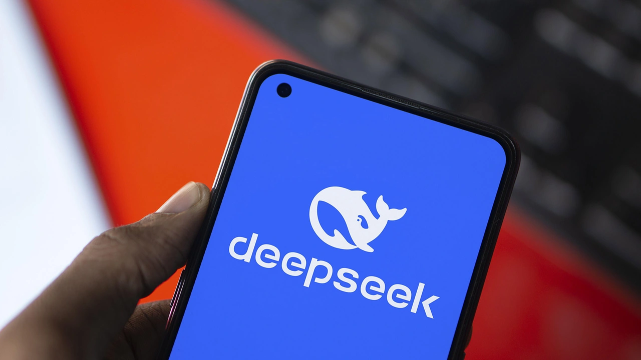 DeepSeek Disrupts Tech Market: Chinese AI Startup Sends Nvidia Shares Plummeting