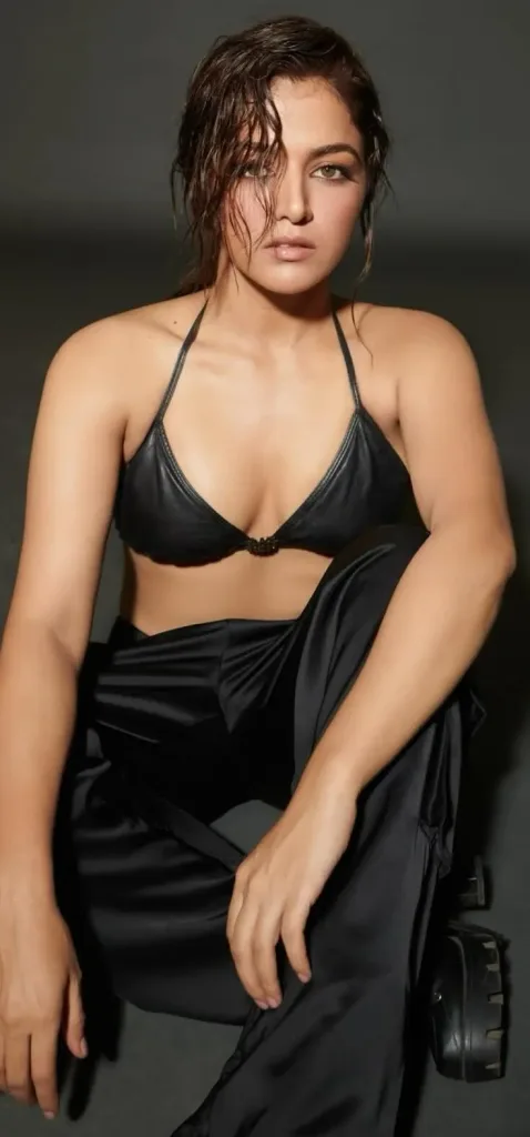 wami 9 Wamiqa Gabbi Hot Photos: भारत की नेशनल क्रश हैं ऐश्वर्या राय की हमशक्ल!