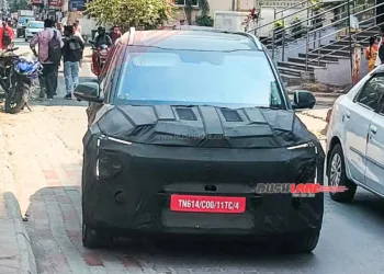 2025 Kia Carens Facelift Spied: Panoramic Sunroof, ADAS & More!