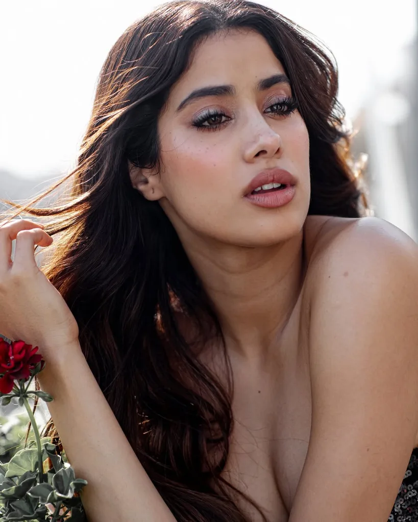 470687906 18474376585006330 2317690508153484335 n 150+ Janhvi Kapoor Hot Photos: Bold Moments of 2025