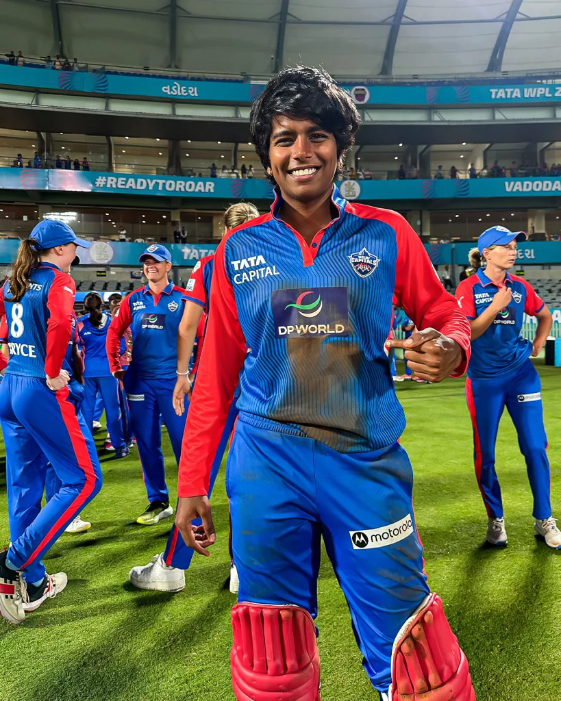 Arundhati Reddy 1 WPL 2025: Shafali Verma, Niki Prasad Shine as Delhi Capitals Clinch Last-Ball Thriller