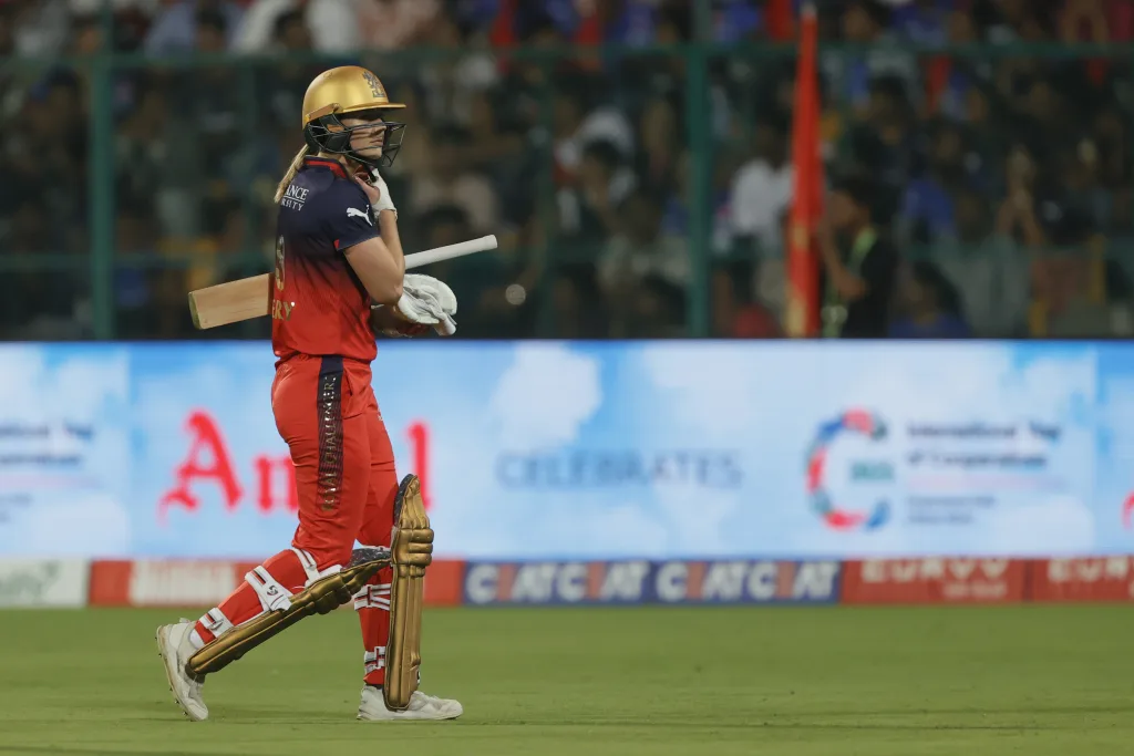 Ellyse Perry 5 WPL 2025: Gardner, Bowlers Propel Gujarat Giants To Hand RCB Third Consecutive Defeat At Chinnaswamy