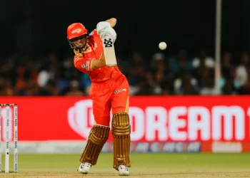 WPL 2025: Gardner, Bowlers Propel Gujarat Giants To Hand RCB Third Consecutive Defeat At Chinnaswamy