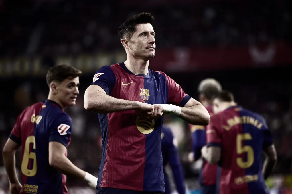 Lewandowski Commits Future to Barcelona with Contract Extension Until The Summer Of 2026 Robert Lewandowski Commits Future to Barcelona with Contract Extension Until The Summer Of 2026