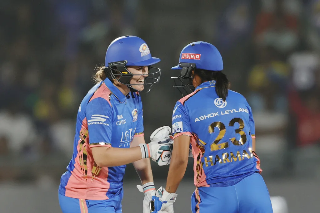 Nat Sciver Brunt and Harmanpreet Kaur WPL 2025: Shafali Verma, Niki Prasad Shine as Delhi Capitals Clinch Last-Ball Thriller