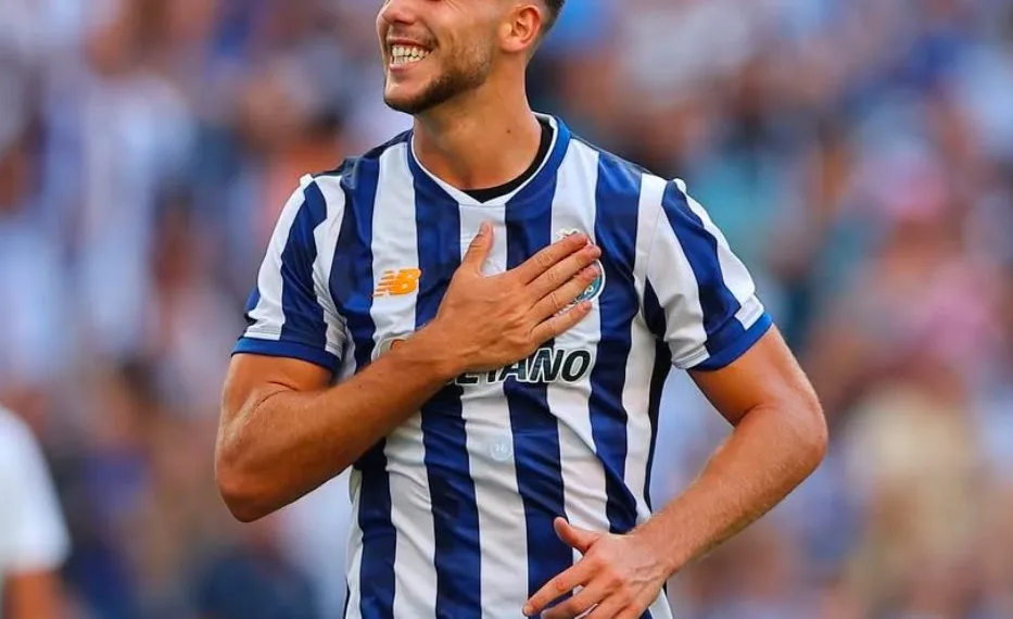 Manchester City Eye Porto Midfielder Nico González Amid Transfer Window Buzz