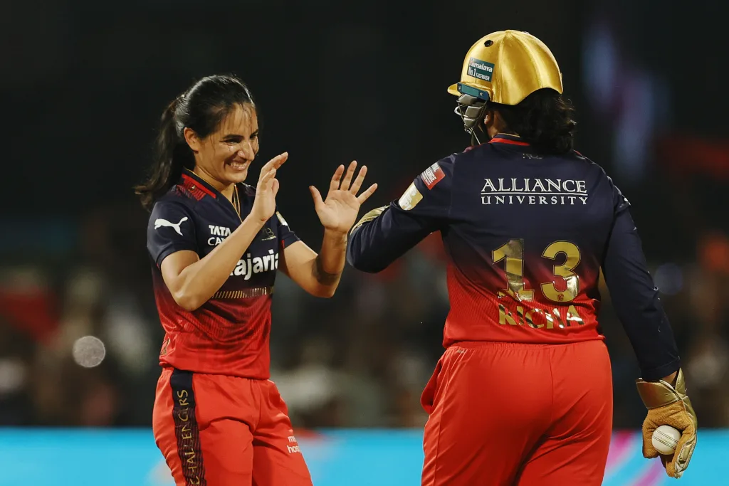 Renuka Singh 2 WPL 2025: Gardner, Bowlers Propel Gujarat Giants To Hand RCB Third Consecutive Defeat At Chinnaswamy