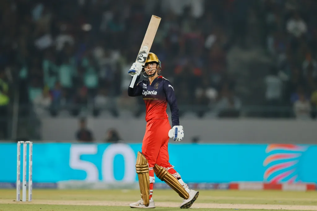 Smriti Mandhana 2 WPL 2025: RCB Thrash Delhi Capitals with Mandhana's Blazing Fifty and A Dominant Bowling Performance