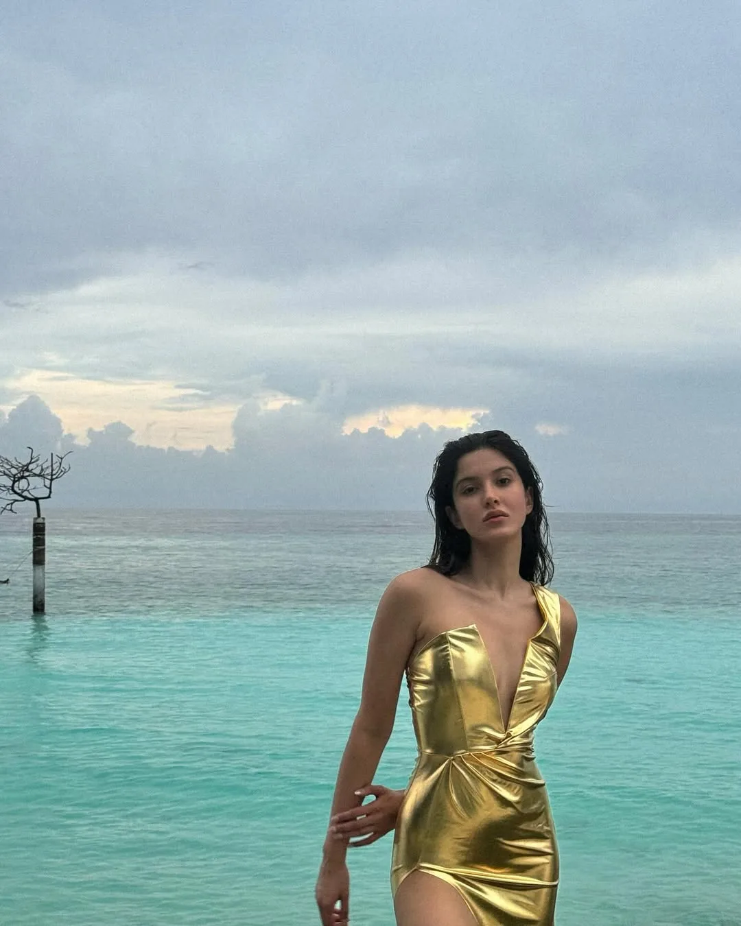 Shanaya Kapoor Hot Pics 2025