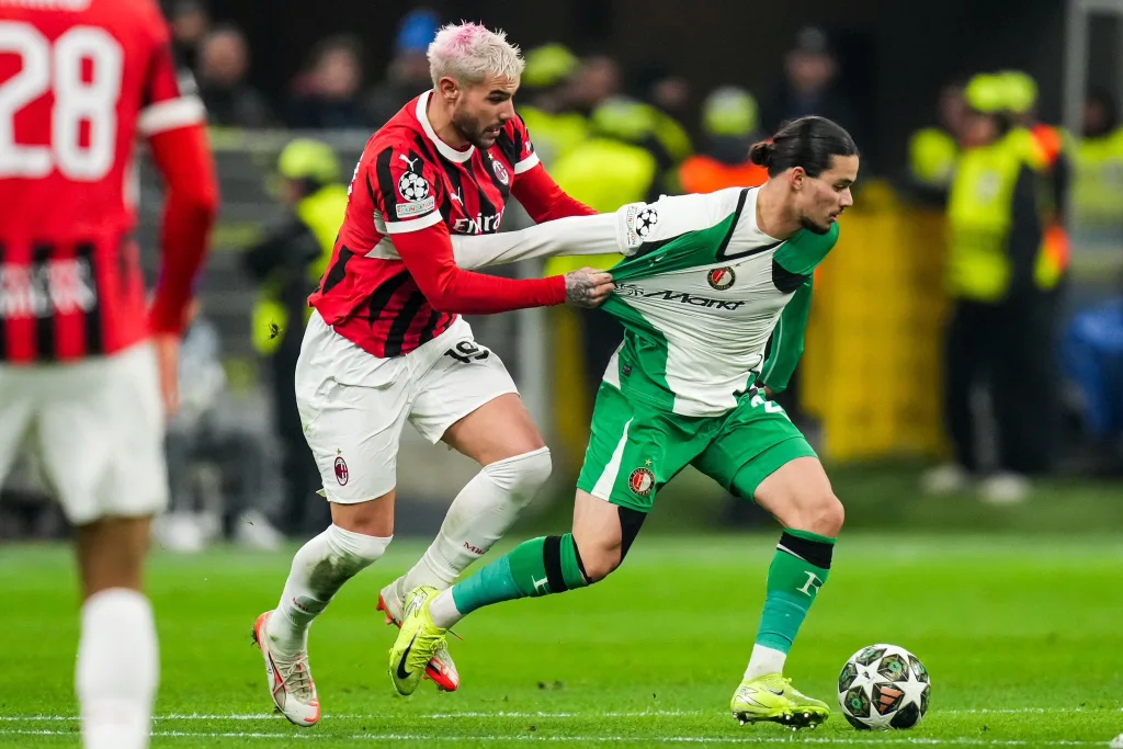 Theo Hernandez UEFA Champions League 2024/25: Feyenoord Stun AC Milan to Secure Last 16 Spot with Dramatic Draw