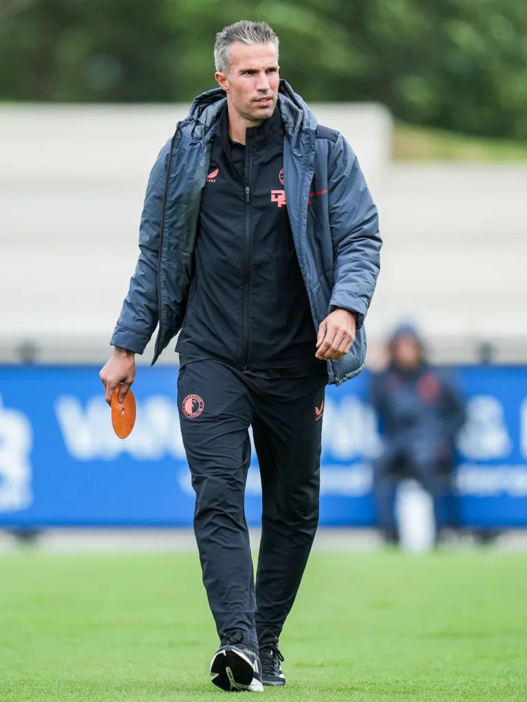 Van Persie signs as new Feyenoord head coach until June 2027 Robin van Persie Returns to Feyenoord as Head Coach Until 2027 As De Stadion club Welcomes Club Legend Back to Rotterdam