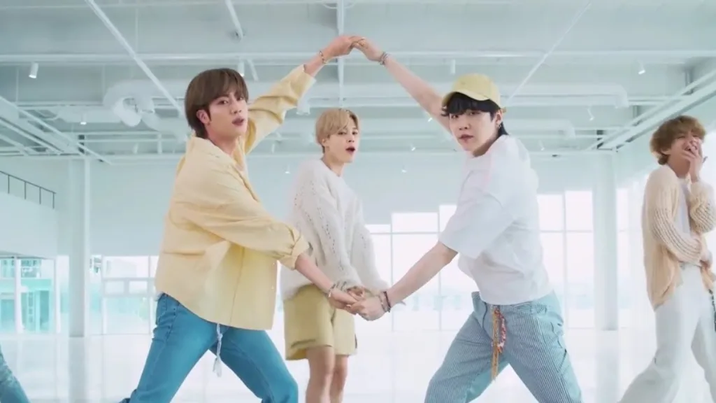 btss 1 BTS Dance Viral Video: From BTS Jimin to V K-pop Meets Punjabi Beats