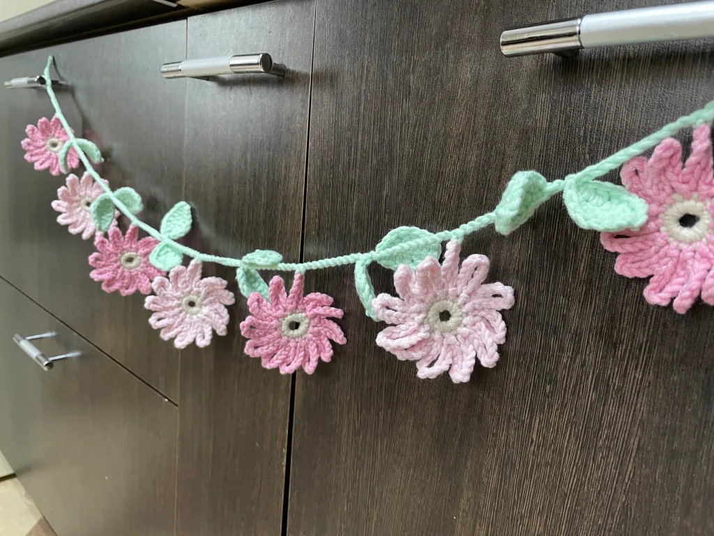 croche 2 Crochet Wedding Garlands: The Handmade Trend Taking 2025 Weddings by Storm