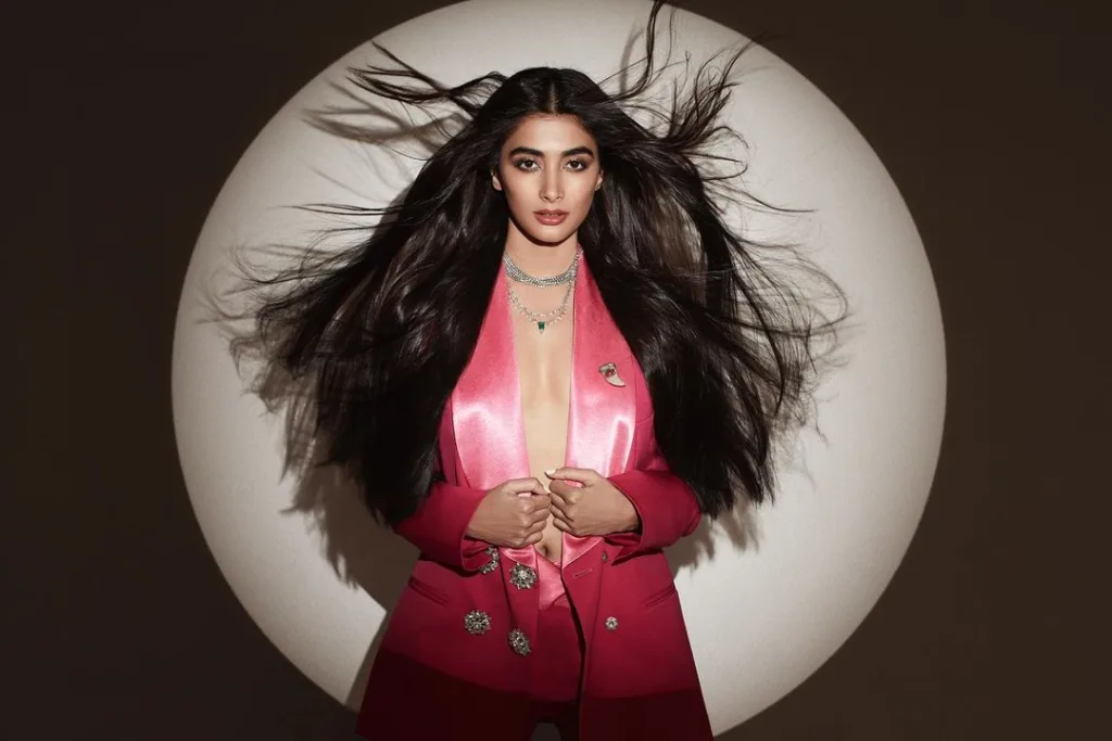 Pooja Hegde Hot Pics: Sensational Photos as of June 2025
