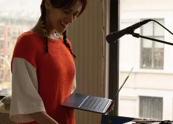 Incredible Deal: Get MacBook Air M2 with 512GB SSD for ₹74k