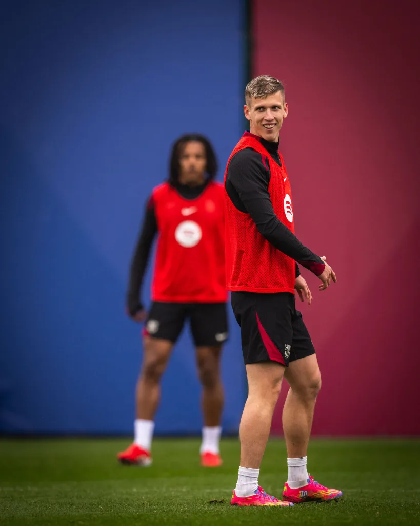 Barcelona Confirm Dani Olmo's 3-Week Absence Due to Adductor Injury 1 Dani Olmo 2 Barcelona Confirm Dani Olmo's 3-Week Absence Due to Adductor Injury