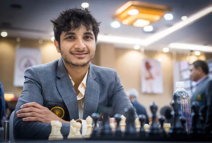 GmGQn2YWgAANHFl Vidit Gujrathi Triumphs in Freestyle Chess Grand Slam Qualifier Amid Wedding Festivities