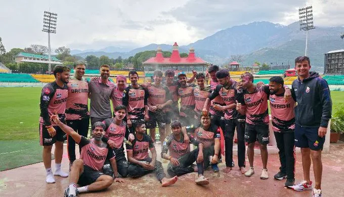 IPL 2025 Teams Celebrate Holi c IPL 2025 Teams Celebrate Holi: Chahal, Rahane & More Photos