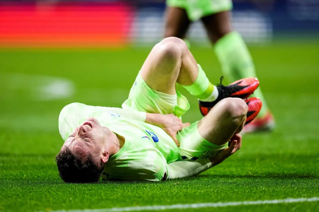 Marc Casado Ruled Out for Season with Injury Barcelona's Midfield Blow: Marc Casadó Ruled Out for Season with Knee Injury