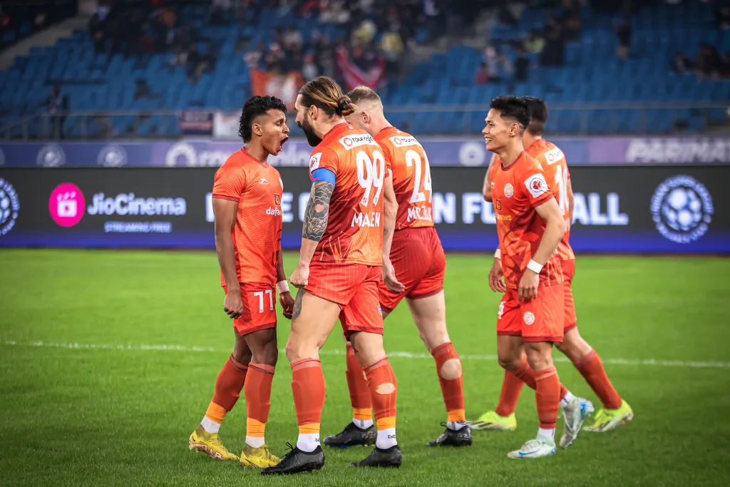 Punjab FC 2 Punjab FC's ISL 2024/25 Season Review: A Thunderous Start Ends in Turmoil