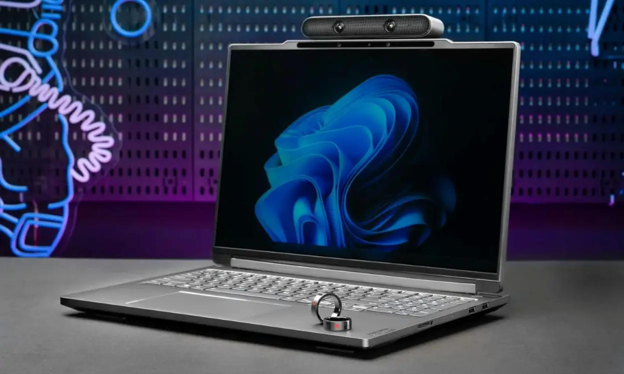 MWC 2025: Lenovo Unveils ThinkBook "Flip" and Futuristic 3D Laptop Concepts