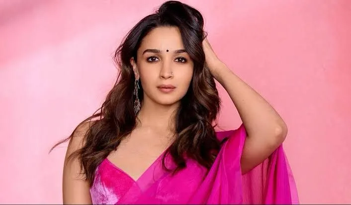 WhatsApp Image 2025 03 06 at 00.13.24 47ba9250 Did K-Pop Star Jennie Copy Alia Bhatt’s Song? K-Pop vs. Bollywood Sparks Debate