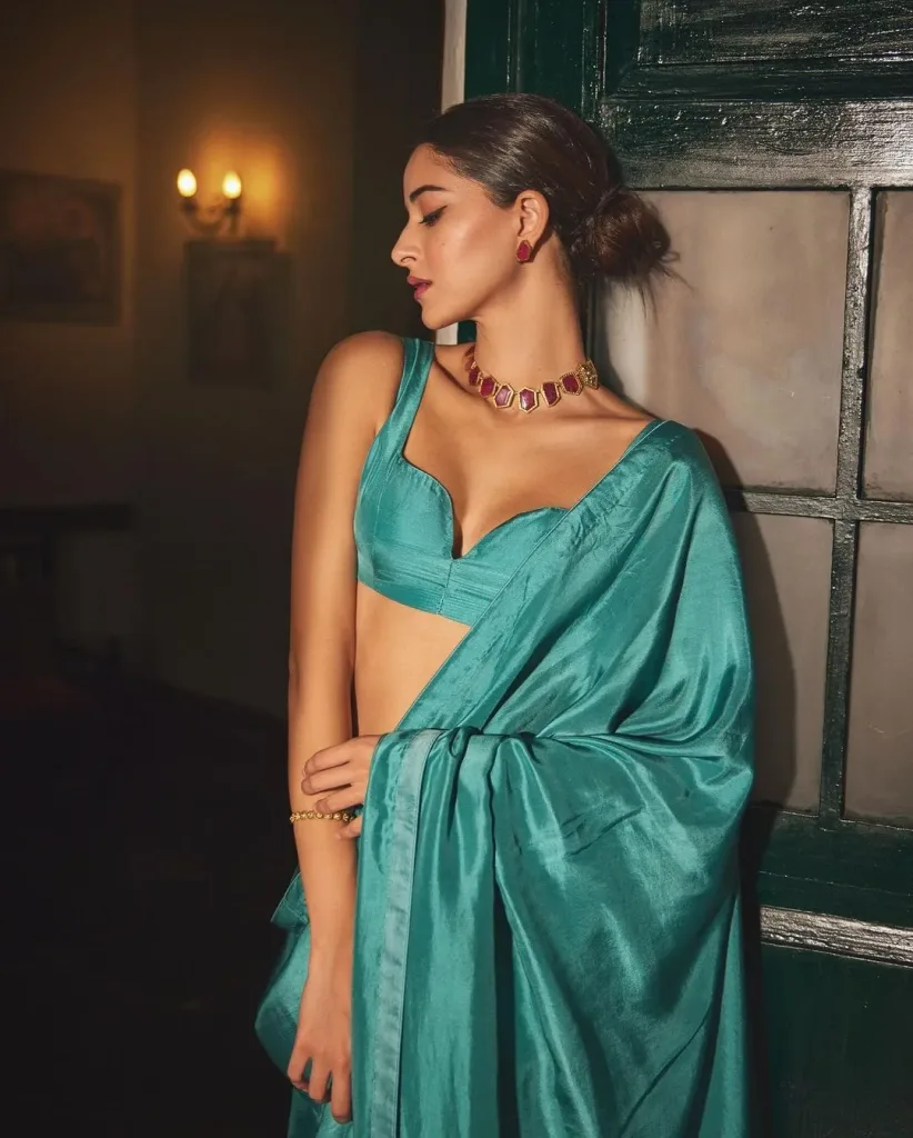 anyaa 11 Sexy Actress Ananya Panday Hot Photos: A Visual Journey of Style and Stardom