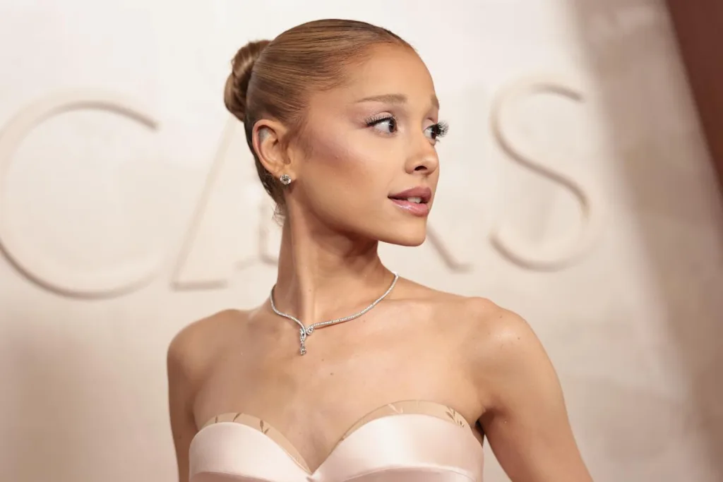 ariann 4 Oscars 2025: Ariana Grande Red Carpet Royalty - Fashion That Defined the Night