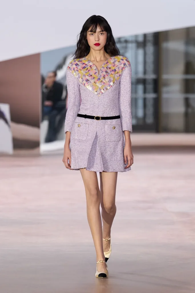 Chanel Fall 2025: Hollywood Celebrities Redefine Timeless Elegance With their Unique Fashion Sense 4 bck 5 Chanel Fall 2025: Hollywood Celebrities Redefine Timeless Elegance With their Unique Fashion Sense