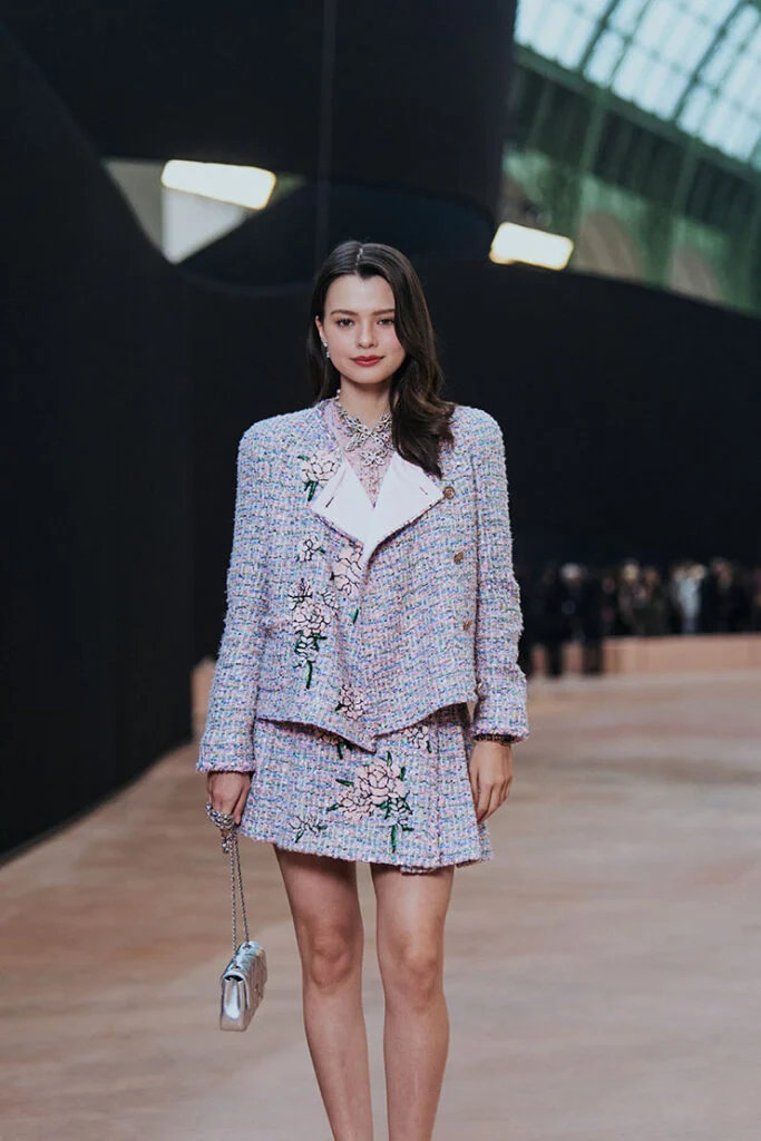 Chanel Fall 2025: Hollywood Celebrities Redefine Timeless Elegance With their Unique Fashion Sense 1 Chanel Fall 2025