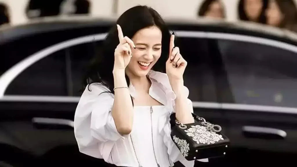 Jisoo 