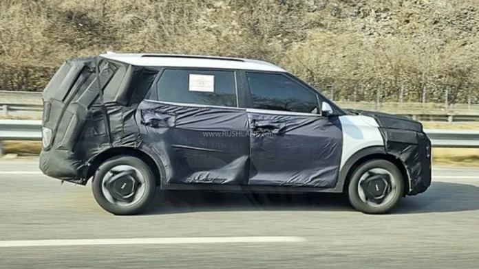kia-carens New Kia Premium MPV Spotted Testing – Positioned Above Carens, Launch Timeline Revealed