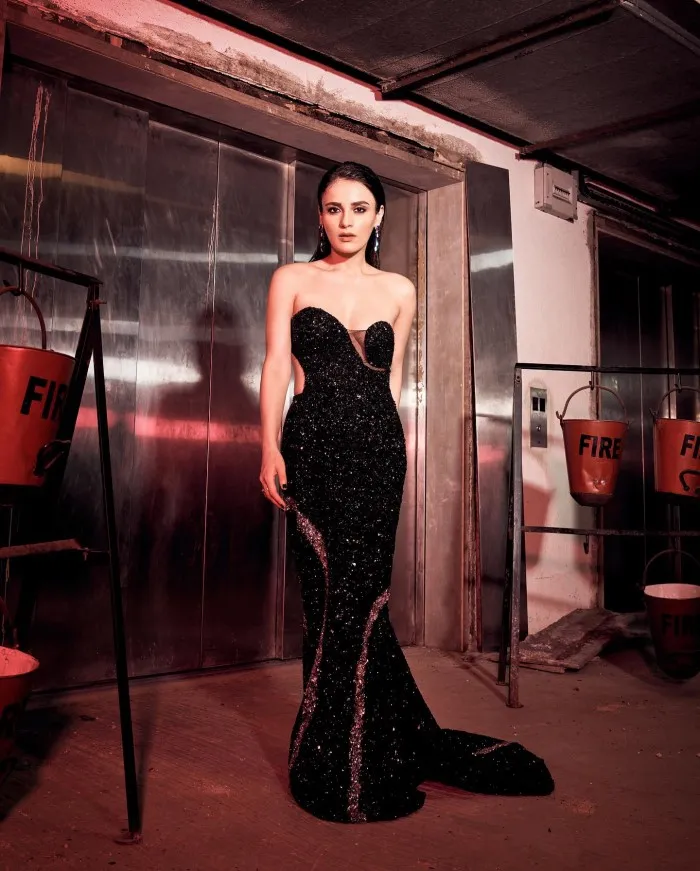 Sizzling Radhikka Madan with Top 10 Most Iconic Fashion Looks That Redefined Contemporary Style 9 radhhika 10 1 Sizzling Radhikka Madan with Top 10 Most Iconic Fashion Looks That Redefined Contemporary Style