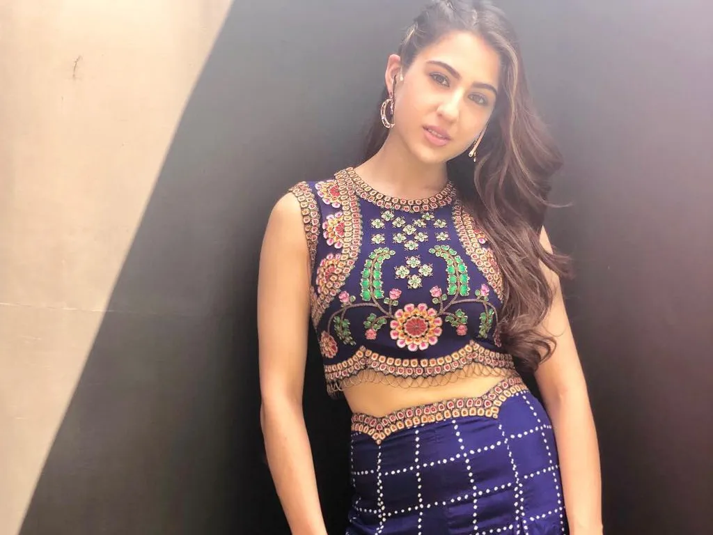 saraalo 11 Sara Ali Khan Hot Photos: A Comprehensive Journey Through Stardom