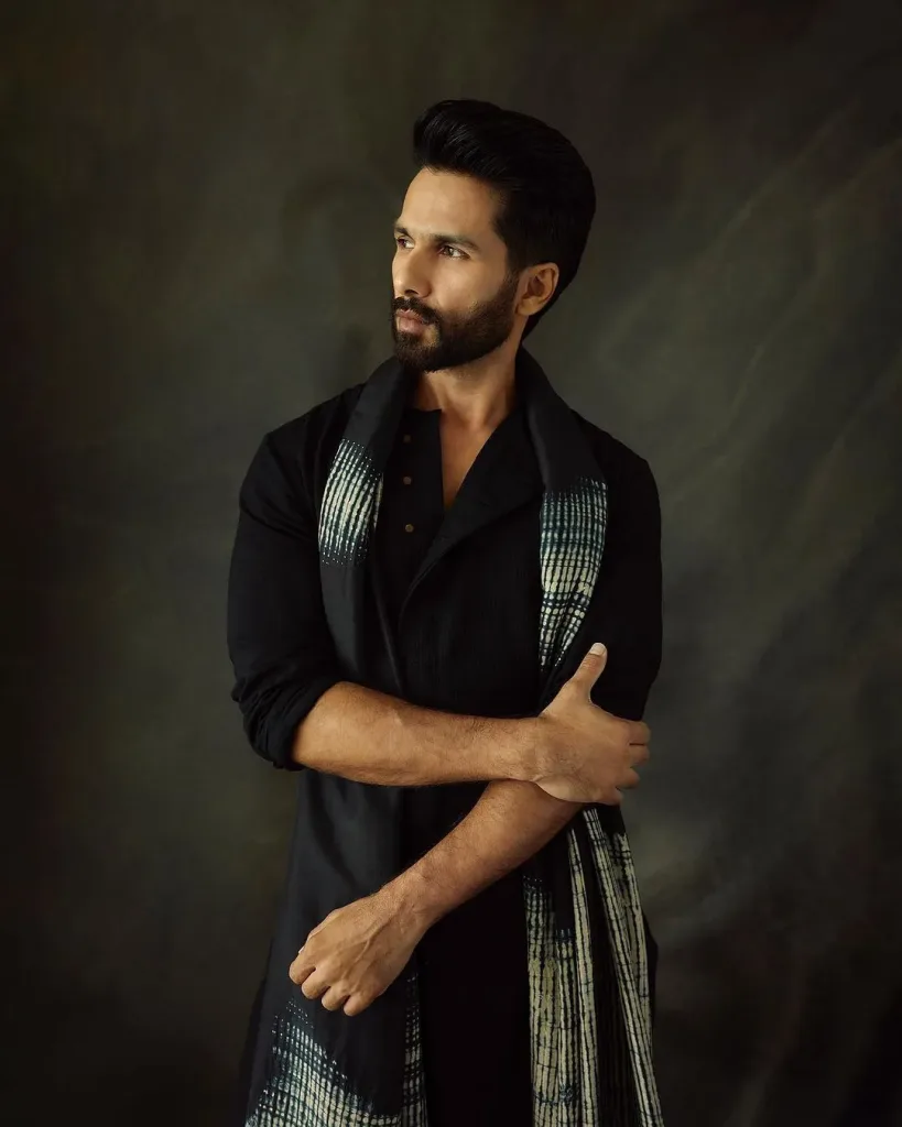 shahid 11 Dashing Shahid Kapoor Photos: A Cinematic Journey of Passion and Reinvention