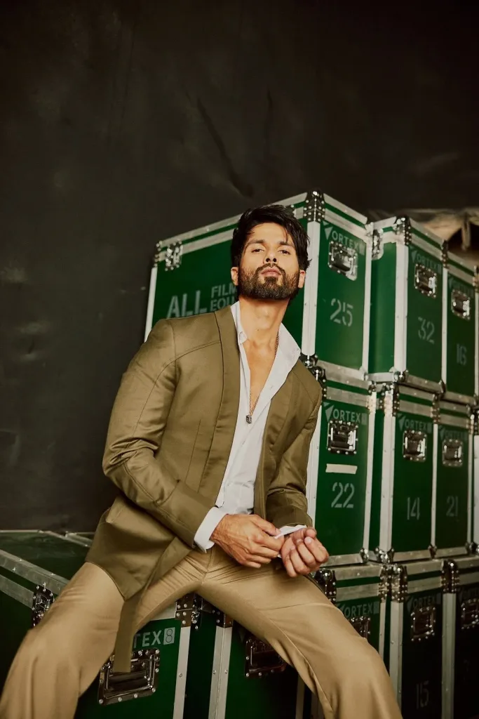 shahid 12 Dashing Shahid Kapoor Photos: A Cinematic Journey of Passion and Reinvention