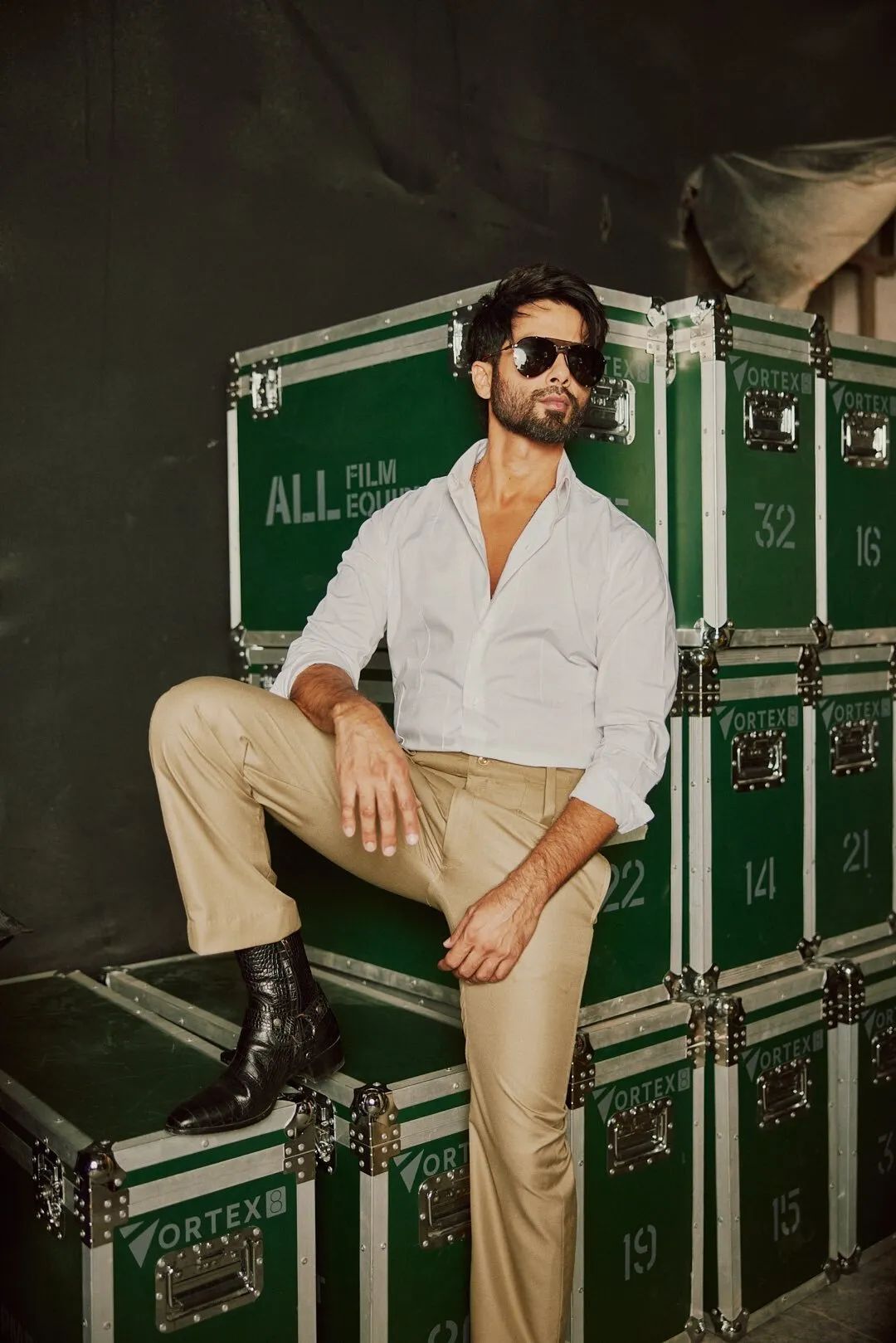 Dashing Shahid Kapoor Photos 2025: Explore More! 13 Shahid Kapoor Photos