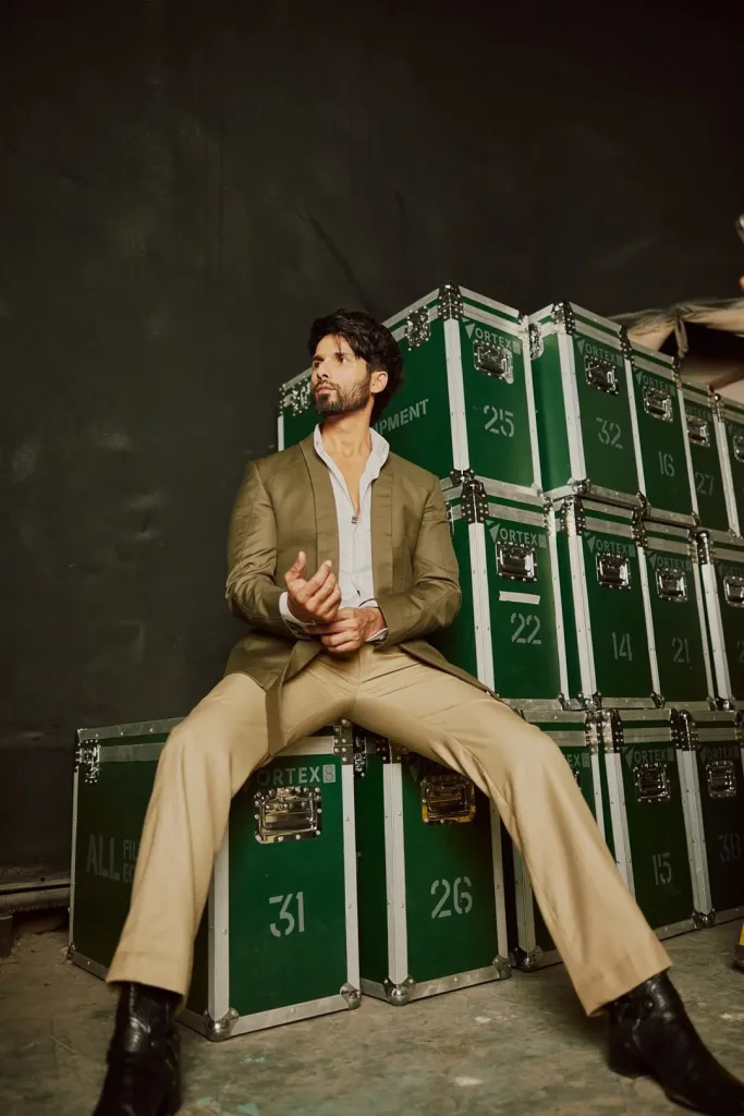 shahid 14 Dashing Shahid Kapoor Photos: A Cinematic Journey of Passion and Reinvention