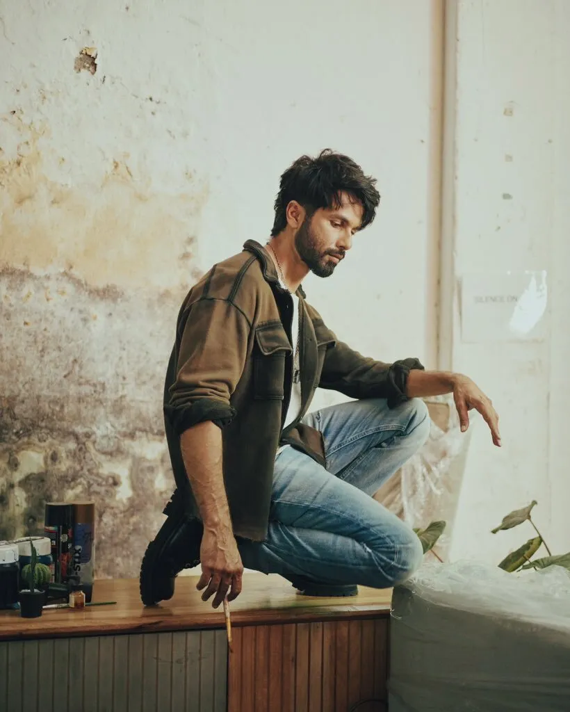 shahid 15 Dashing Shahid Kapoor Photos: A Cinematic Journey of Passion and Reinvention