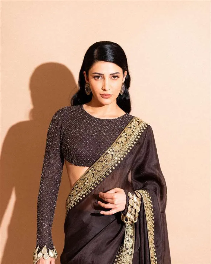 shrs 7 Sizzling Actress Shruti Haasan: Bridging Creativity Across Cinema and Music