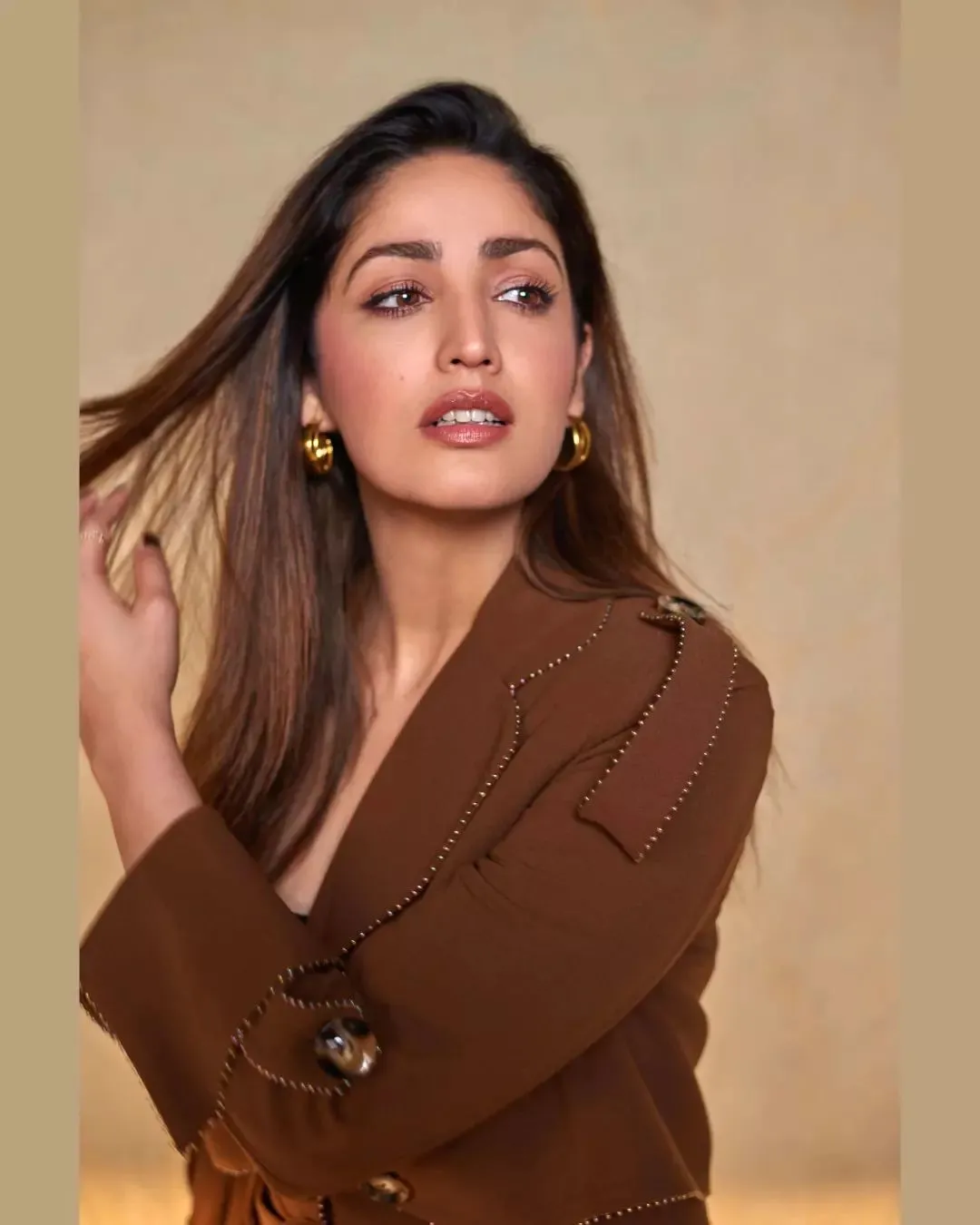 Yami Gautam Hot Photos