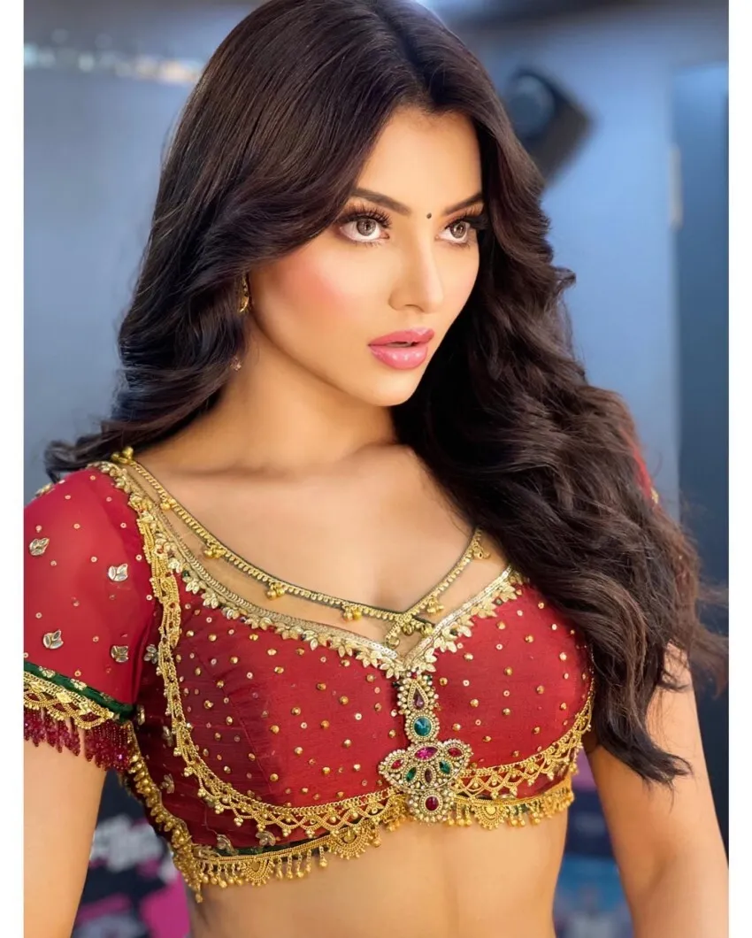 Gorgeous Urvashi Rautela Hot Photos 2025: Explore Here 26 Gorgeous Urvashi Rautela Hot Photos 2025: Explore Here