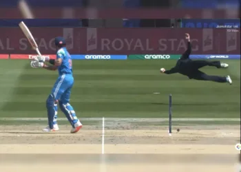 Virat Kohli’s 300th ODI Celebration Cut Short by Glenn Phillips in Less Than a Second