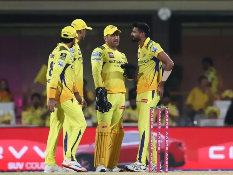 As the Batting Position Debate Continues, MS Dhoni Nabs 3 Stumpings Without Missing a Beat