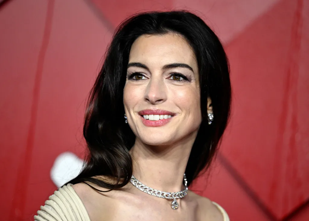 Anne Hathaway Colleen Hoover’s ‘Verity’ Unveils a Seductive and Suspenseful Trailer at CinemaCon