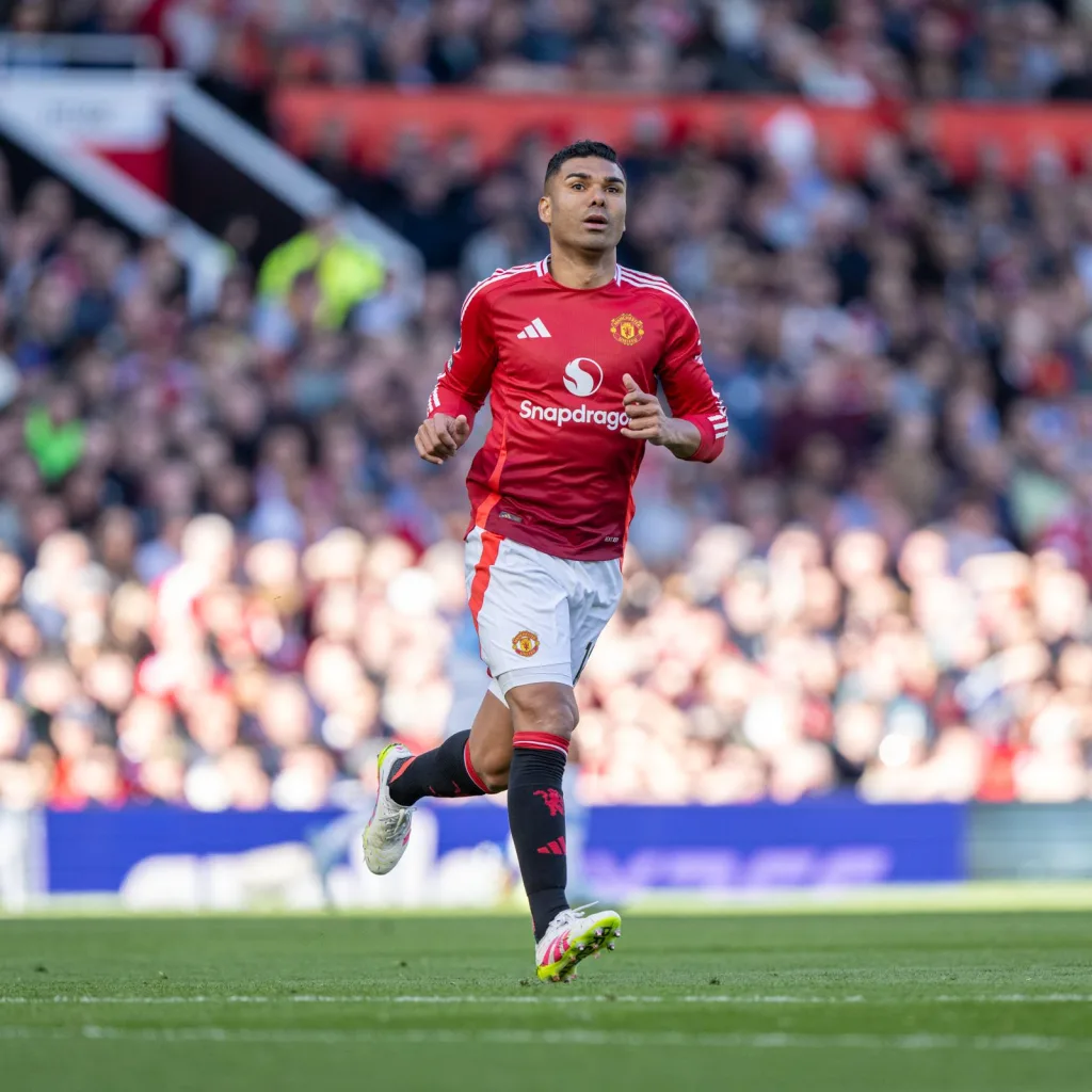 Casemiro 1 Casemiro Equals United Record for Tackles in a Premier League Match with Iconic Derby Display